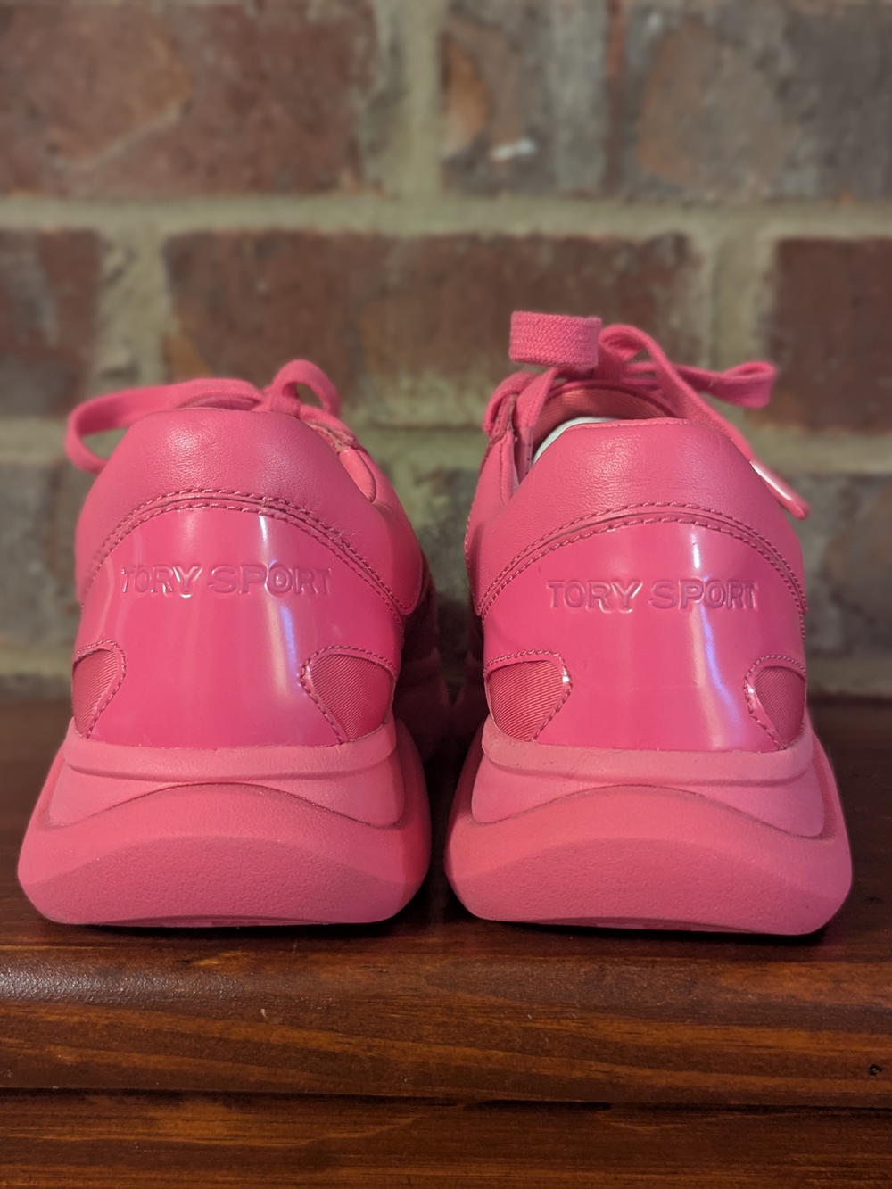 Tory Sport Tory Burch Bubble Pink Sneakers 5.5 NWOB - Picture 5 of 7